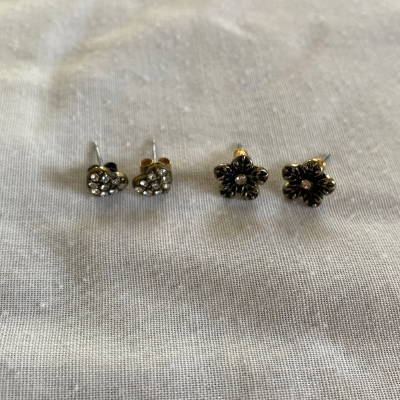 set of 2 stud earrings - Picture 1 of 3